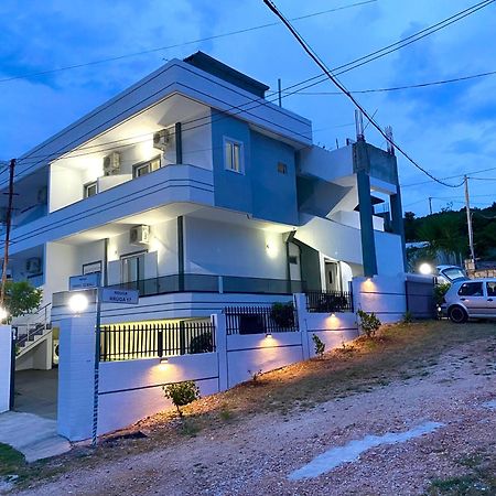 Vila Brisild Ksamil Luaran gambar