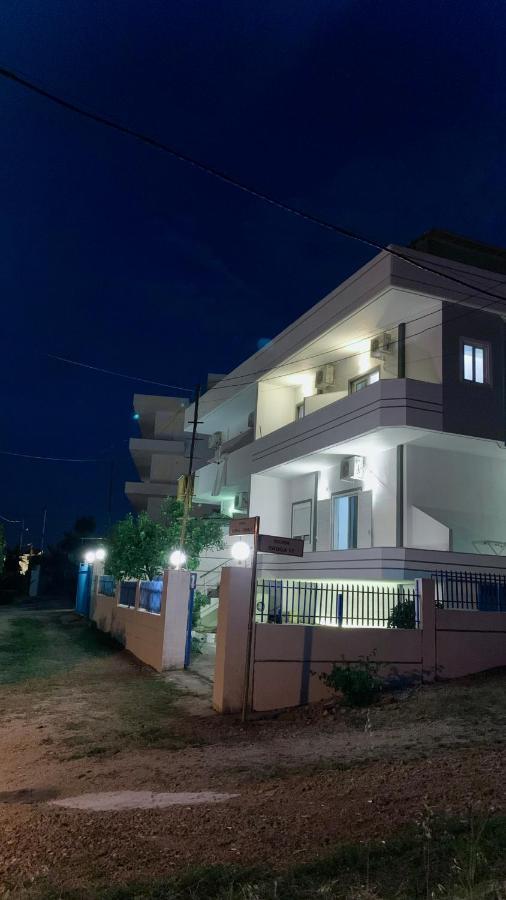 Vila Brisild Ksamil Luaran gambar